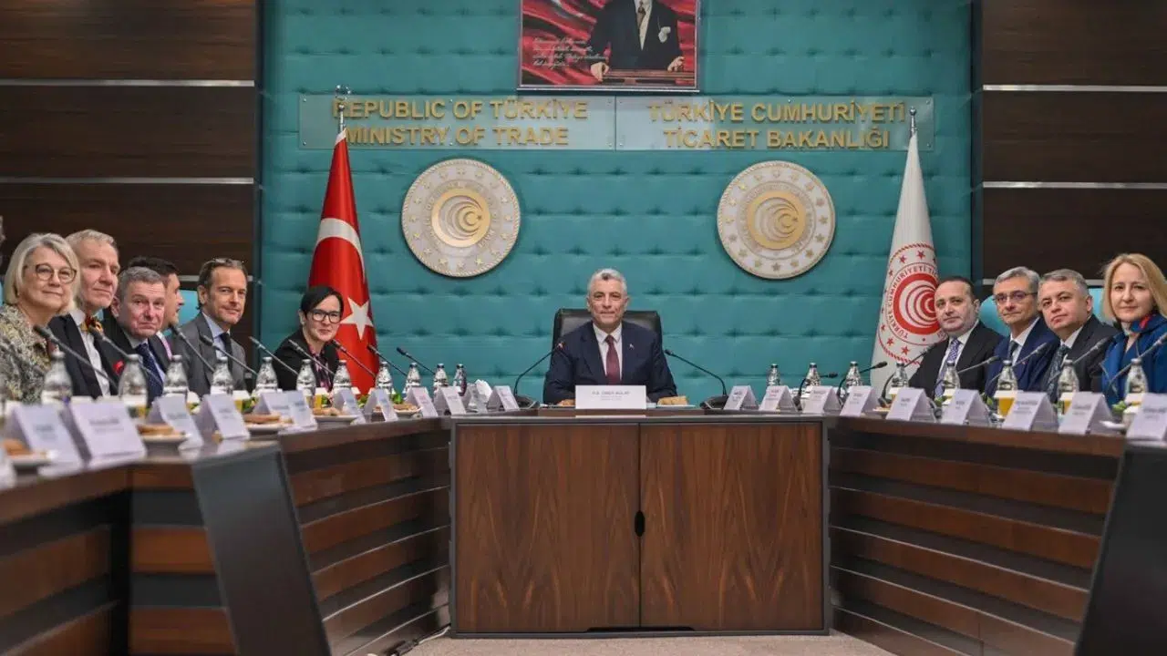 Bakan Bolat : AB ile ikili ticaret 233 milyar dolar