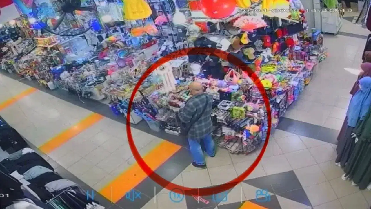 Samsun'da hırsızlık anları kameralara yansıdı : Parasını getirirse şikayet etmeyeceğiz