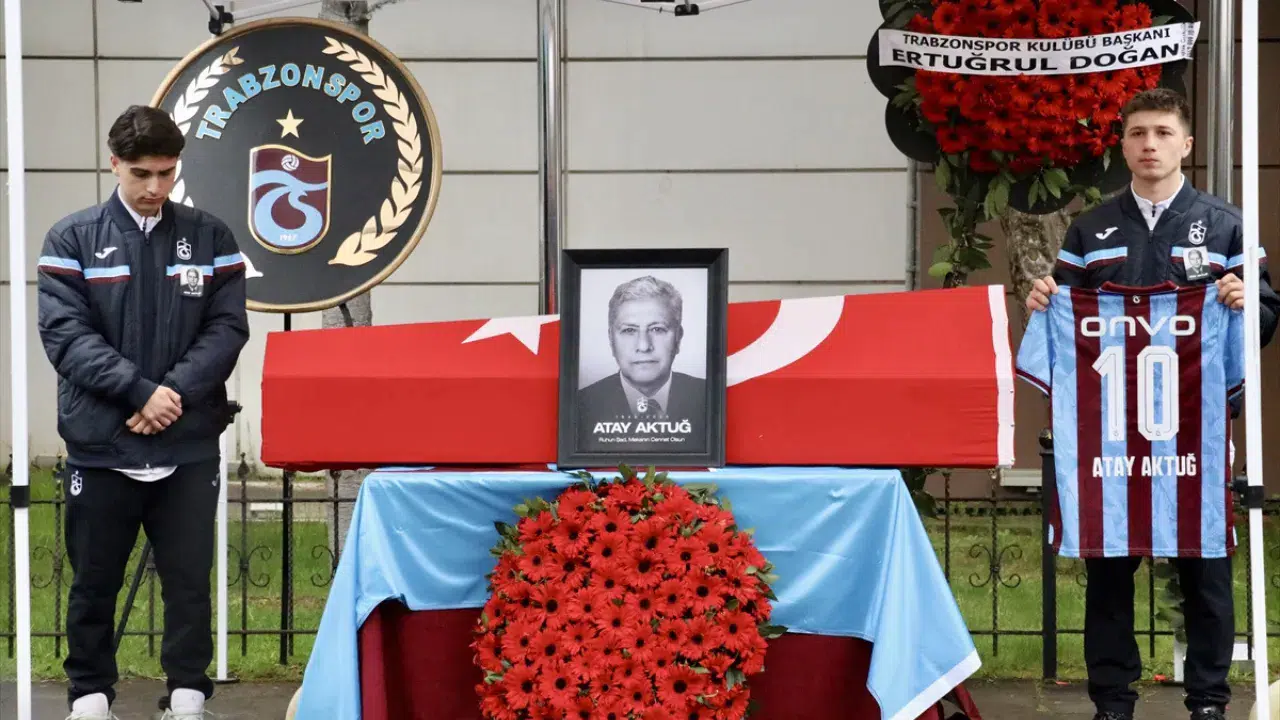 Trabzonspor'un eski başkanı Atay Aktuğ, son yolculuğuna uğurlandı