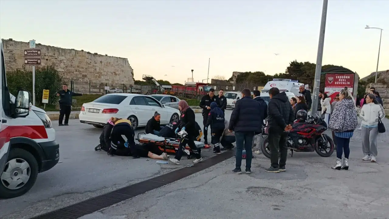 Sinop'ta 3 motosiklet çarpıştı : Kazada 3 kişi yaralandı