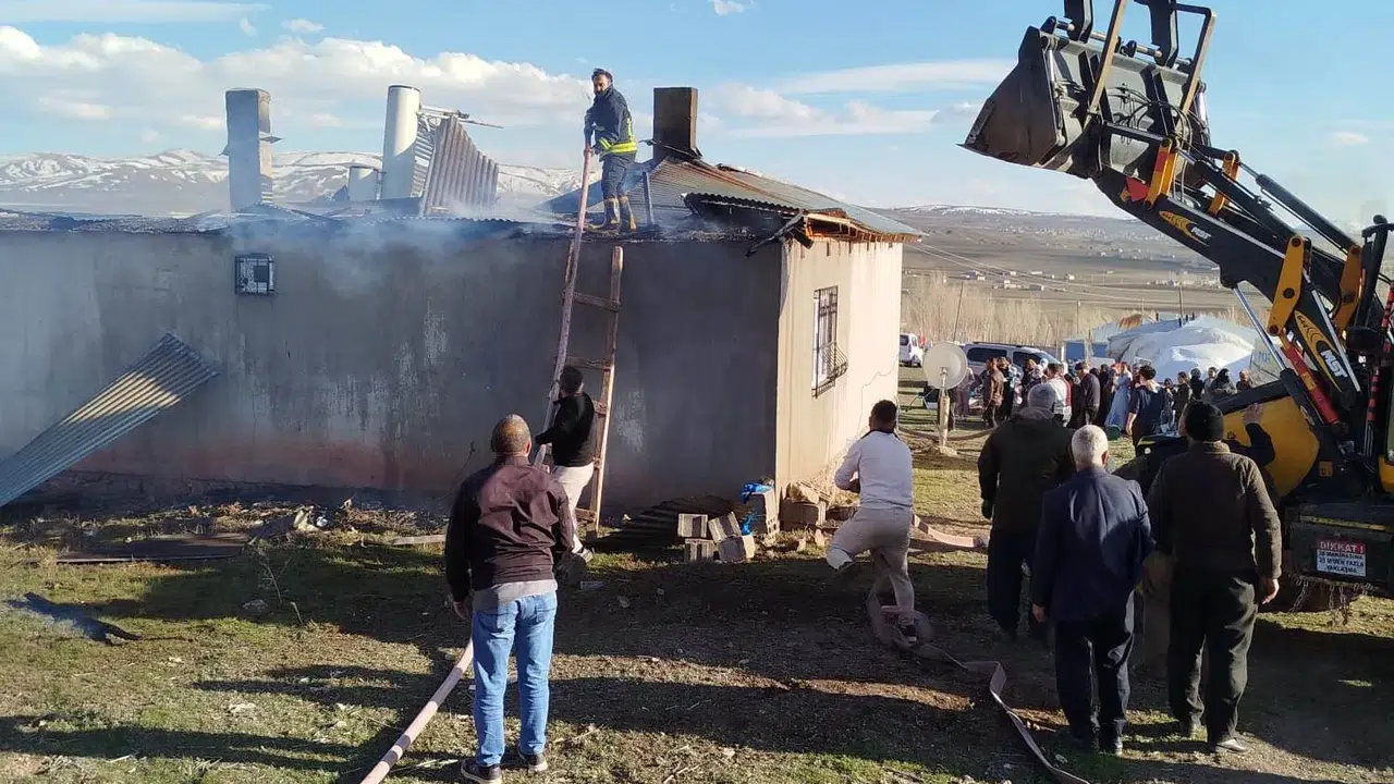 Van'da bir evde korkutan yangın