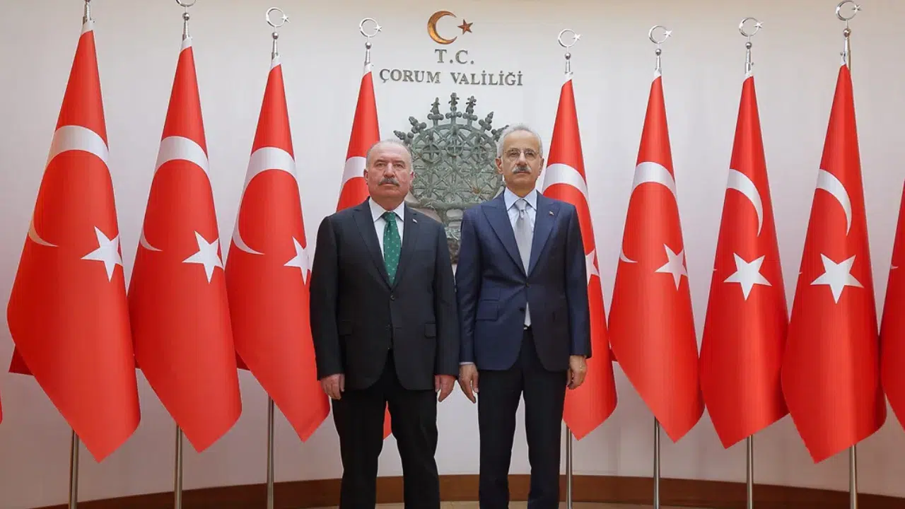 Bakan Uraloğlu, Çorum'da ziyaretlerde bulundu