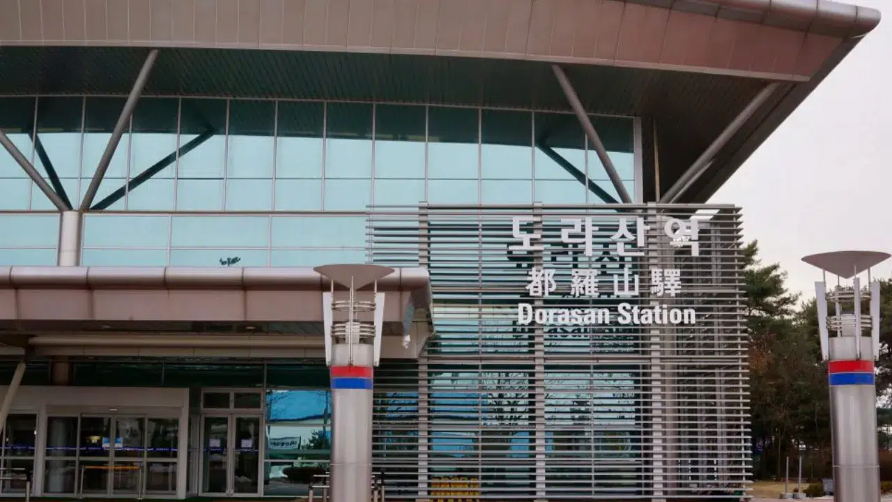 Güney Kore ile Kuzey Kore arasındaki tren seferleri yeniden başlatıldı