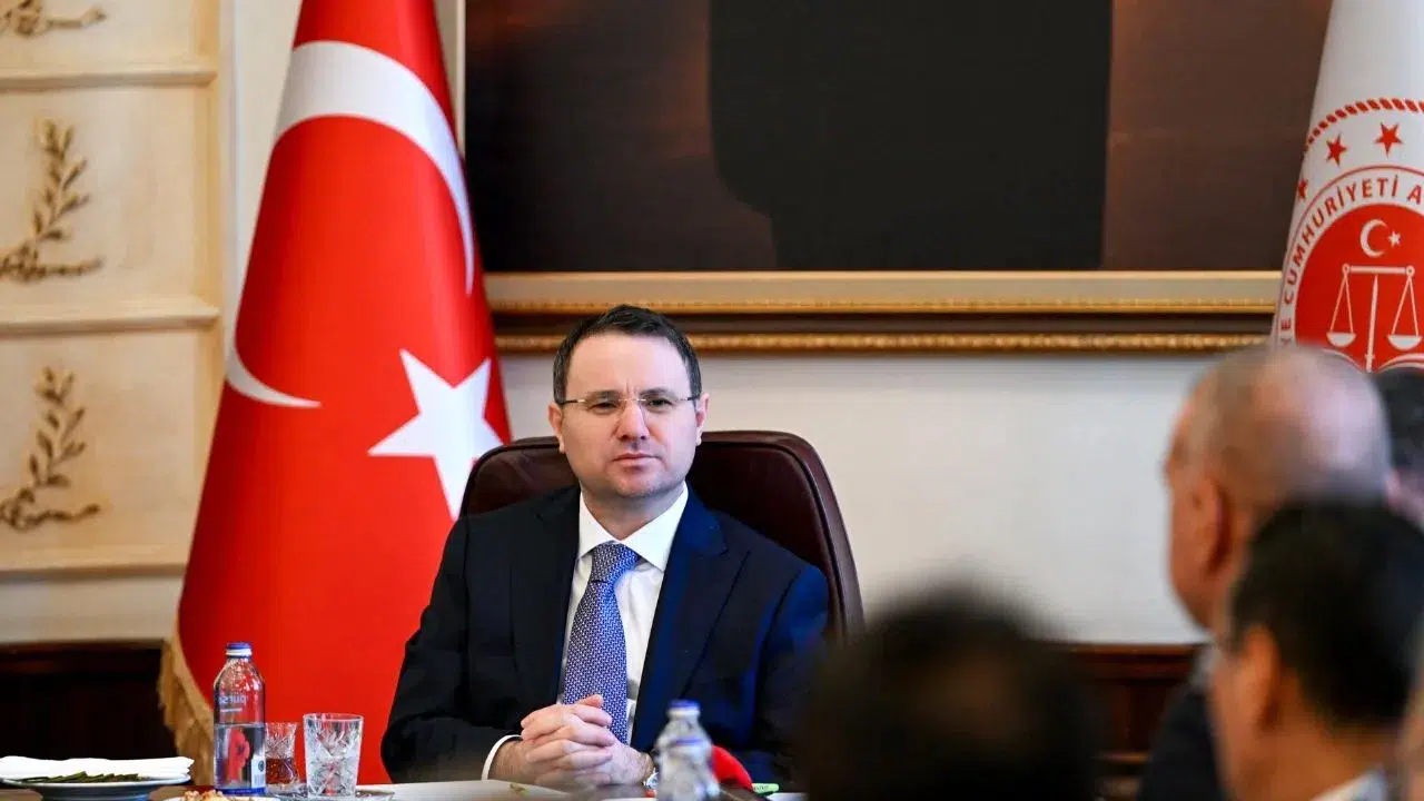 Bakan Gürlek açıkladı : Suça sürüklenen çocuklar için yeni yasal süreç !