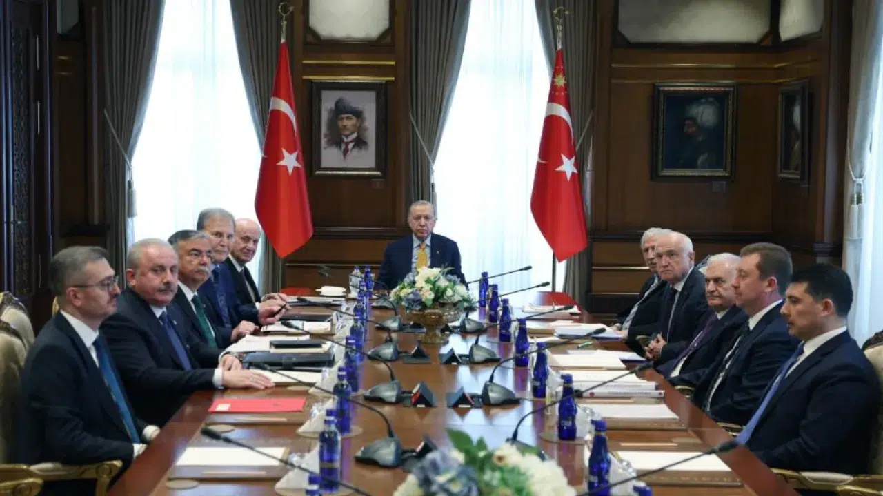 İletişim Başkanı Duran’dan YİK Toplantısı'na ilişkin açıklama