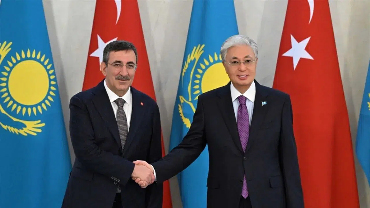 Cumhurbaşkanı Yardımcısı Yılmaz ile Kazakistan Cumhurbaşkanı Tokayev görüştü
