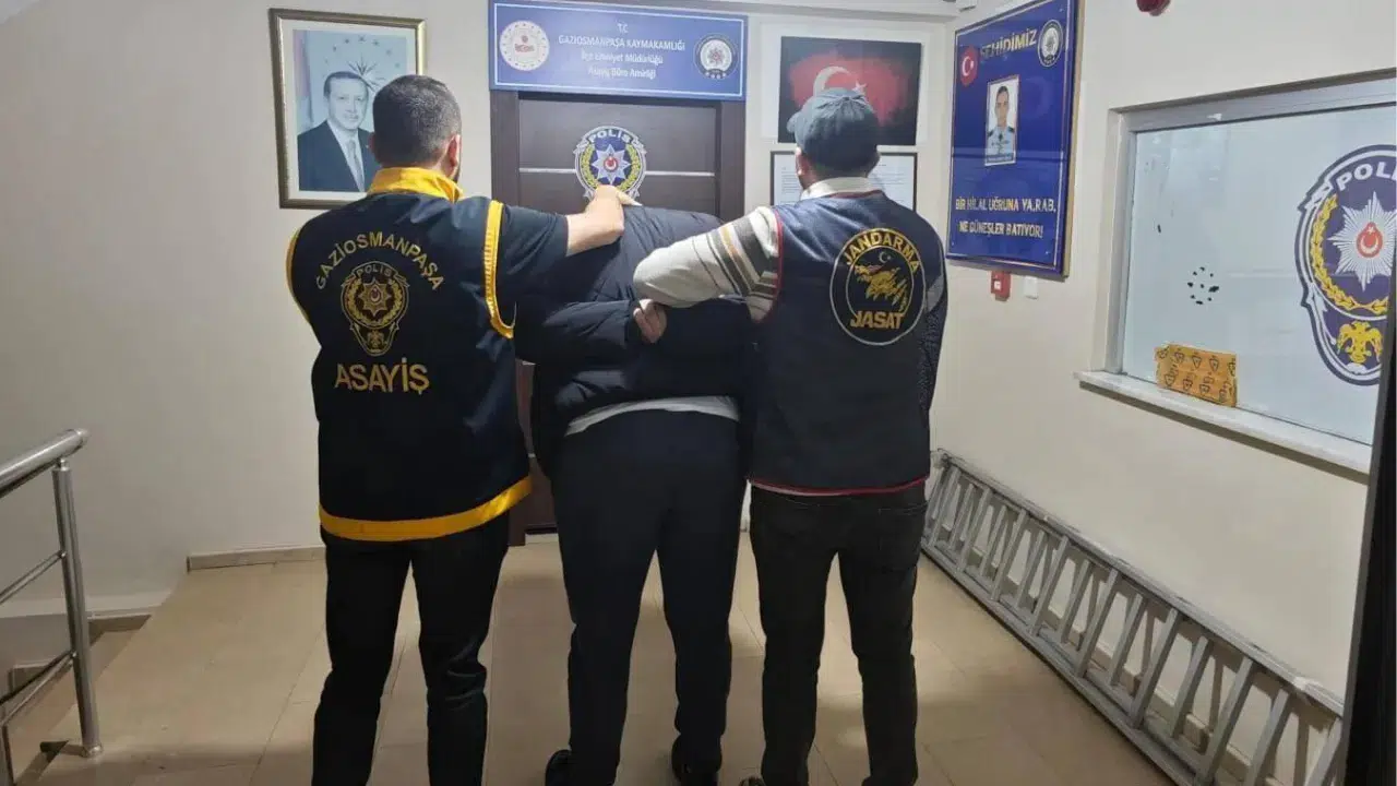 52 suçtan aranan firari yakalandı : JASAT'tan İstanbul'da operasyon