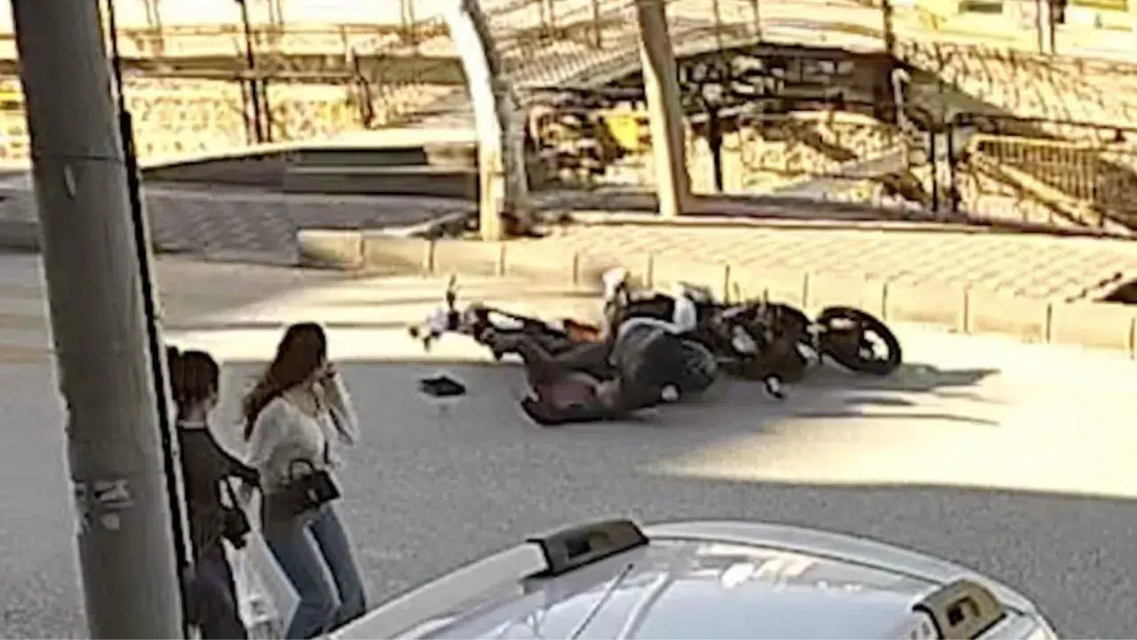 Kastamonu'da motosiklet ile scooter çarpıştı : 9 yaşındaki çocuk ağır yaralandı