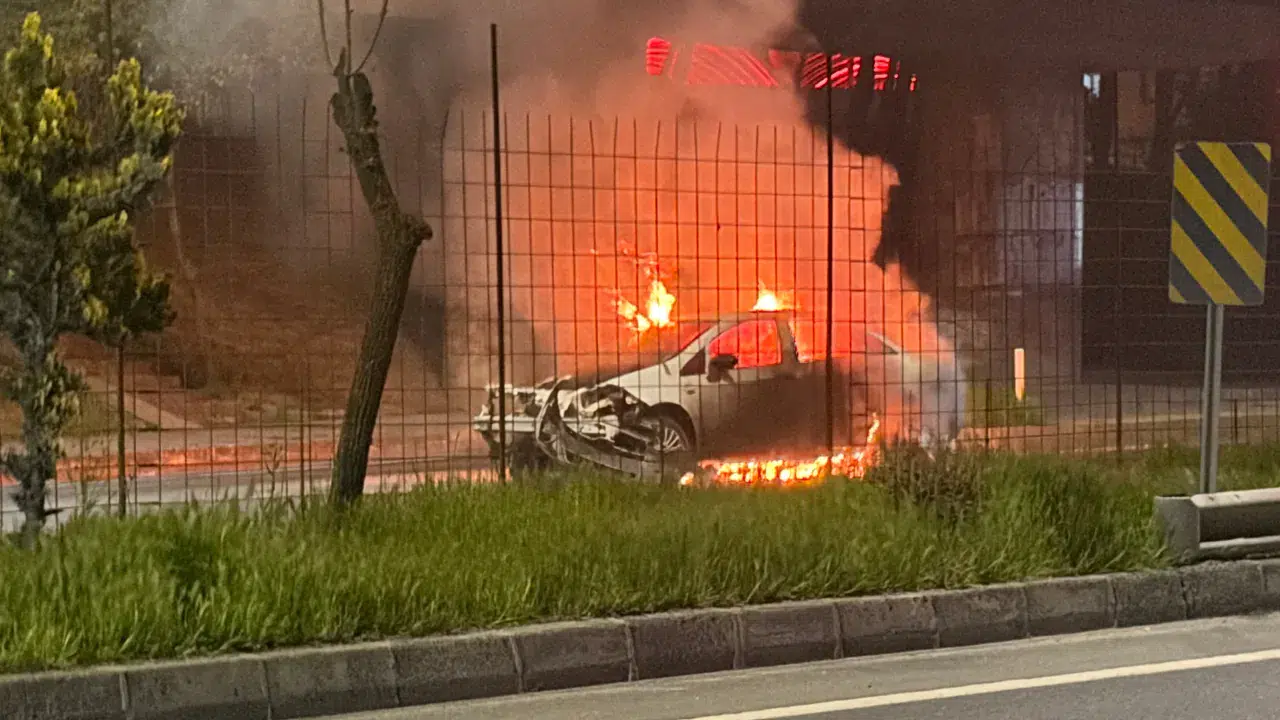 Tekirdağ'da kaza yapan araçta yangın çıktı