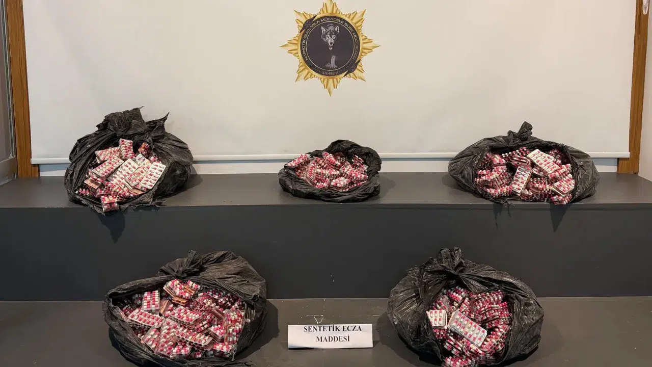 Samsun İlkadım'da uyuşturucu operasyonu : 24 bin hap ele geçirildi