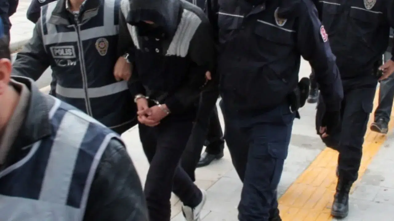 Bursa'da sahte alkol operasyonu : 436 litre alkollü içki ele geçirildi