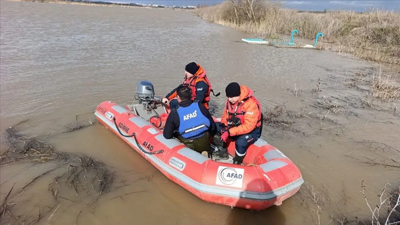 Beline bağladığı ip kopunca Sakarya Nehri'nde kaybolan 10 yaşındaki Ahmed 3 gündür aranıyor