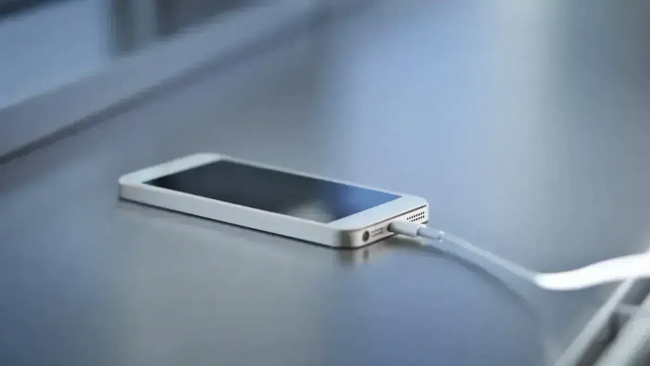 Telefonunuz şarjdayken bunu sakın yapmayın