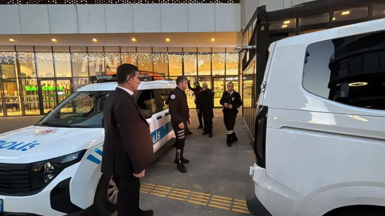 Bolu'da AVM'deki insanları rahatsız eden şahıs gözaltına alındı