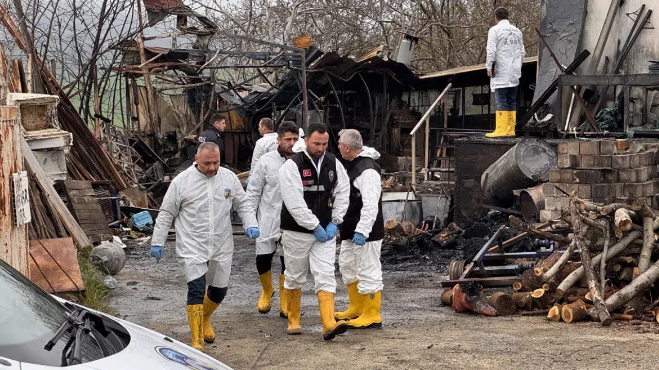 Samsun'da muz deposunda yangın çıktı