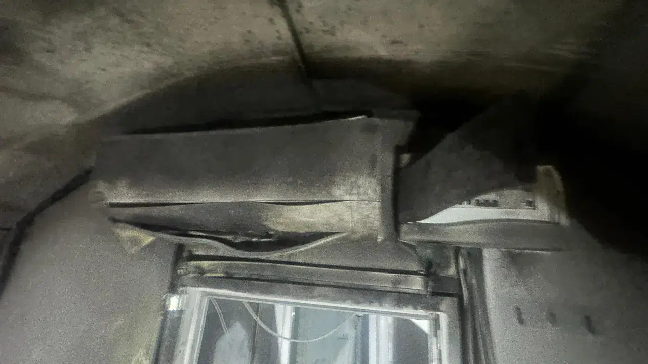 İskenderun'da konteyner kentte korkutan yangın : 2 kişi hastaneye kaldırıldı