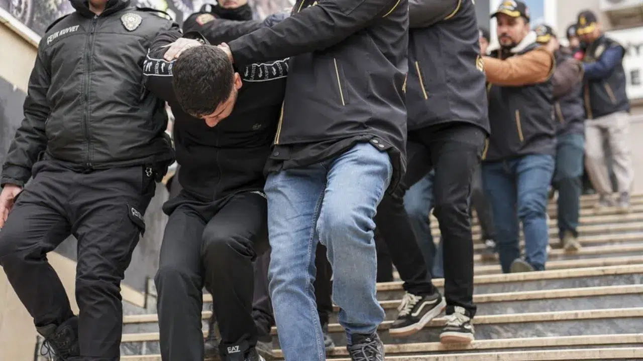 Diyarbakır'da kaçakçılık operasyonu : 48 şüpheli yakalandı