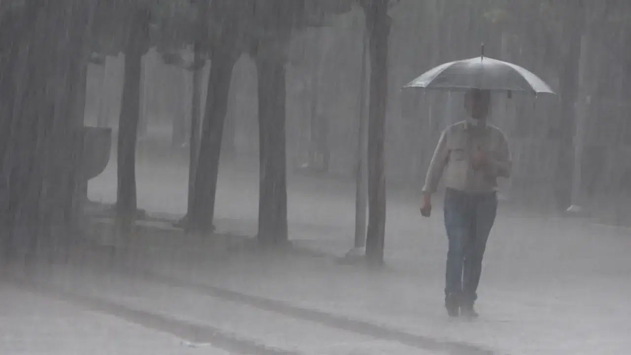 Osmaniye'de şiddetli sağanak : Araçlar ilerlemekte güçlük çekti