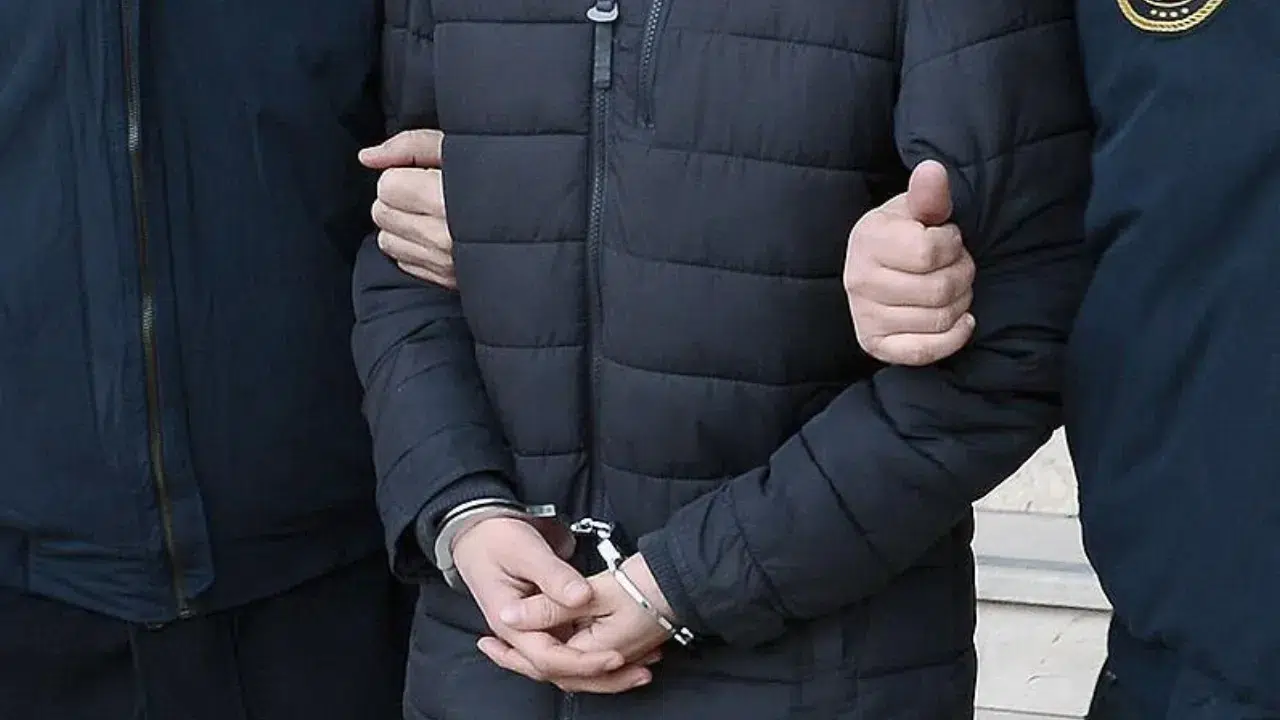 Hatay'da bir şahıs kendisini polis olarak tanıttı, emekli öğretmeni dolandırmaya çalıştı