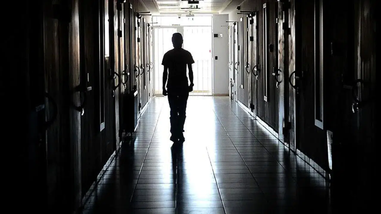 Uşak'ta okullara saldırı paylaşımı : 1 şüpheli tutuklandı