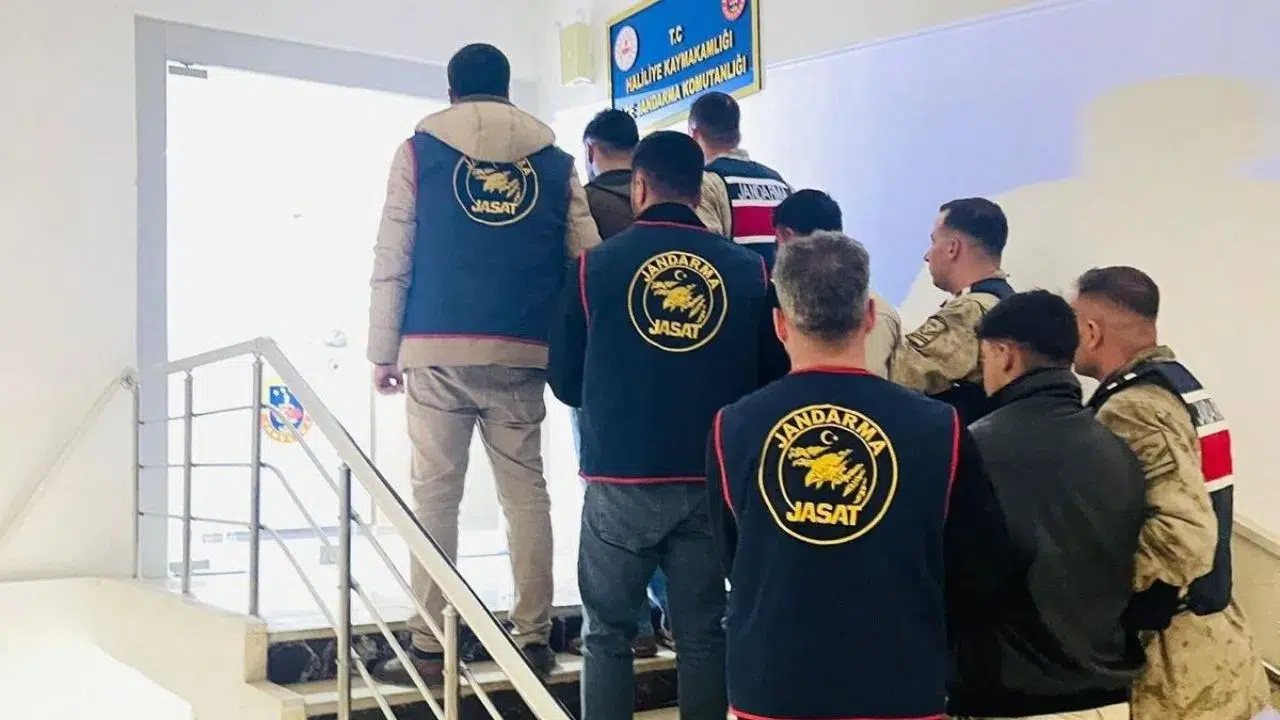 Şanlıurfa'da bağ evi hırsızları yakayı ele verdi : 2 zanlı tutuklandı