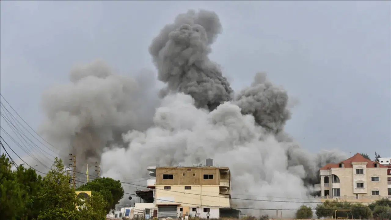 İsrail ordusu, Lübnan'ı bombalamaya devam ediyor : Can kaybı 2 bin 196 oldu