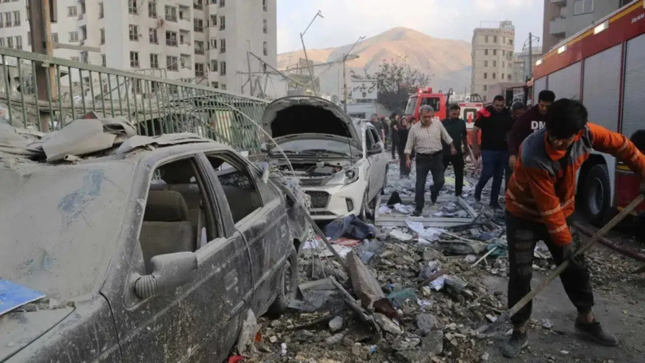 İran, ABD-İsrail saldırılarına uğrayan ulaşım altyapısının onarıldığını duyurdu