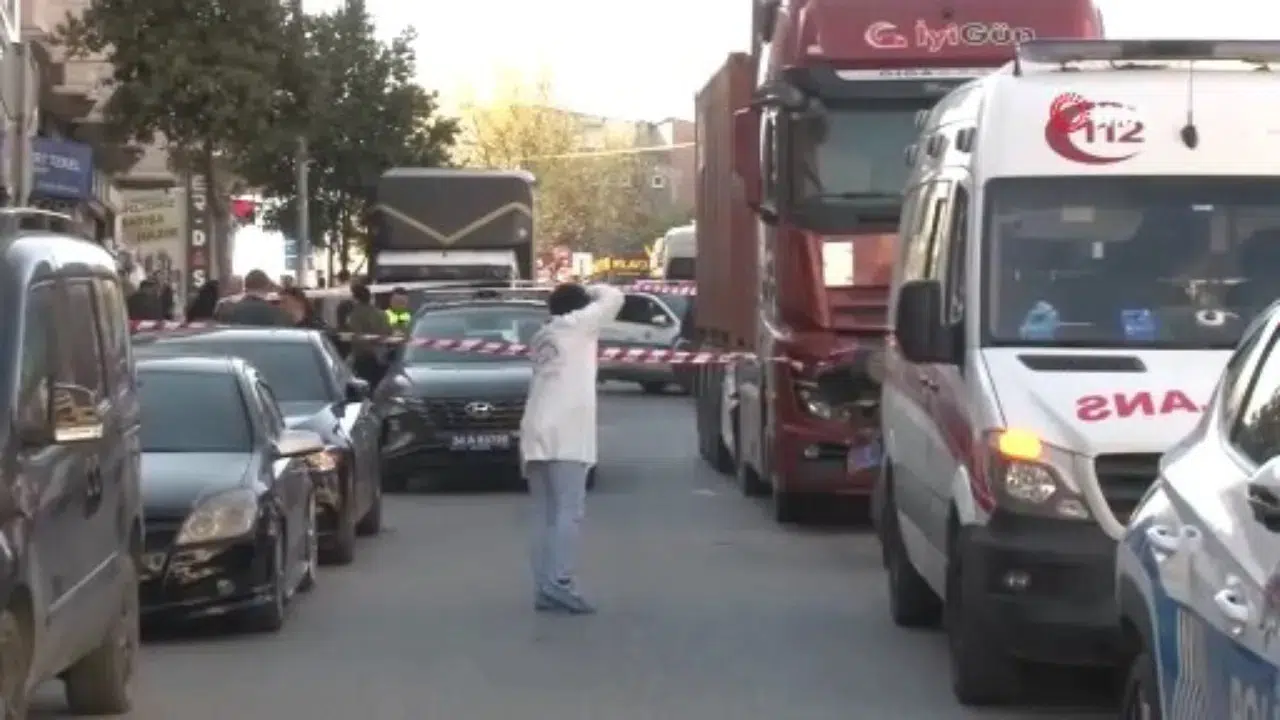 Esenyurt'ta feci kaza : Tırın altında kalan kadın öldü