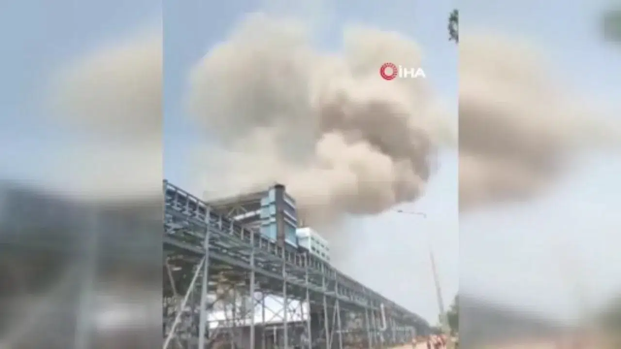 Hindistan'da enerji santralinde patlama : 9 ölü, 15 yaralı