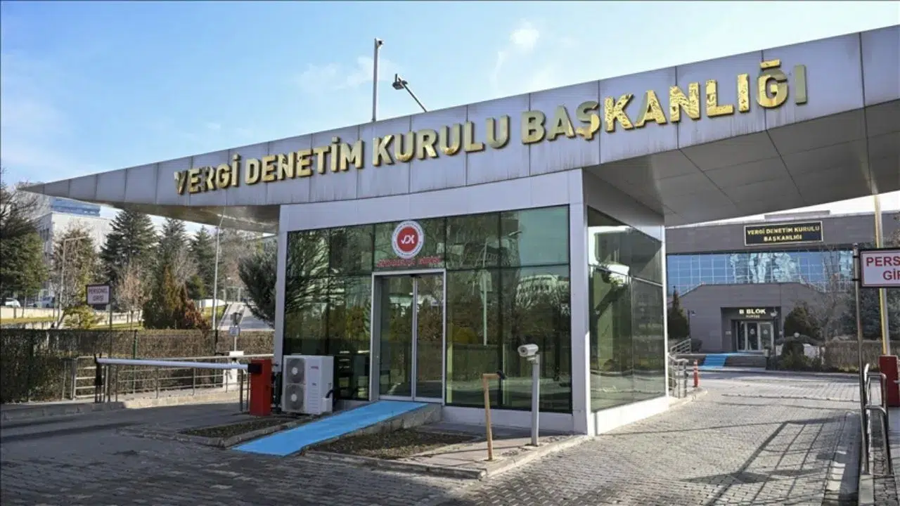 Vergi Denetim Kurulu rüşvet soruşturmasında 3'üncü dalga : 4 ilde 10 şüpheli yakalandı