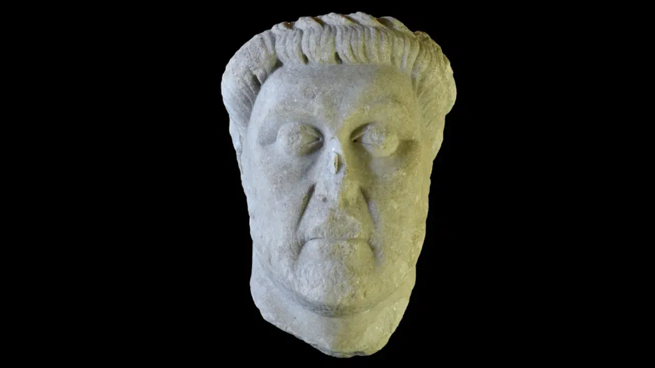 Tarihi miras evine döndü : ABD’den iade edilen Smyrna heykeli İzmir’de sergileniyor