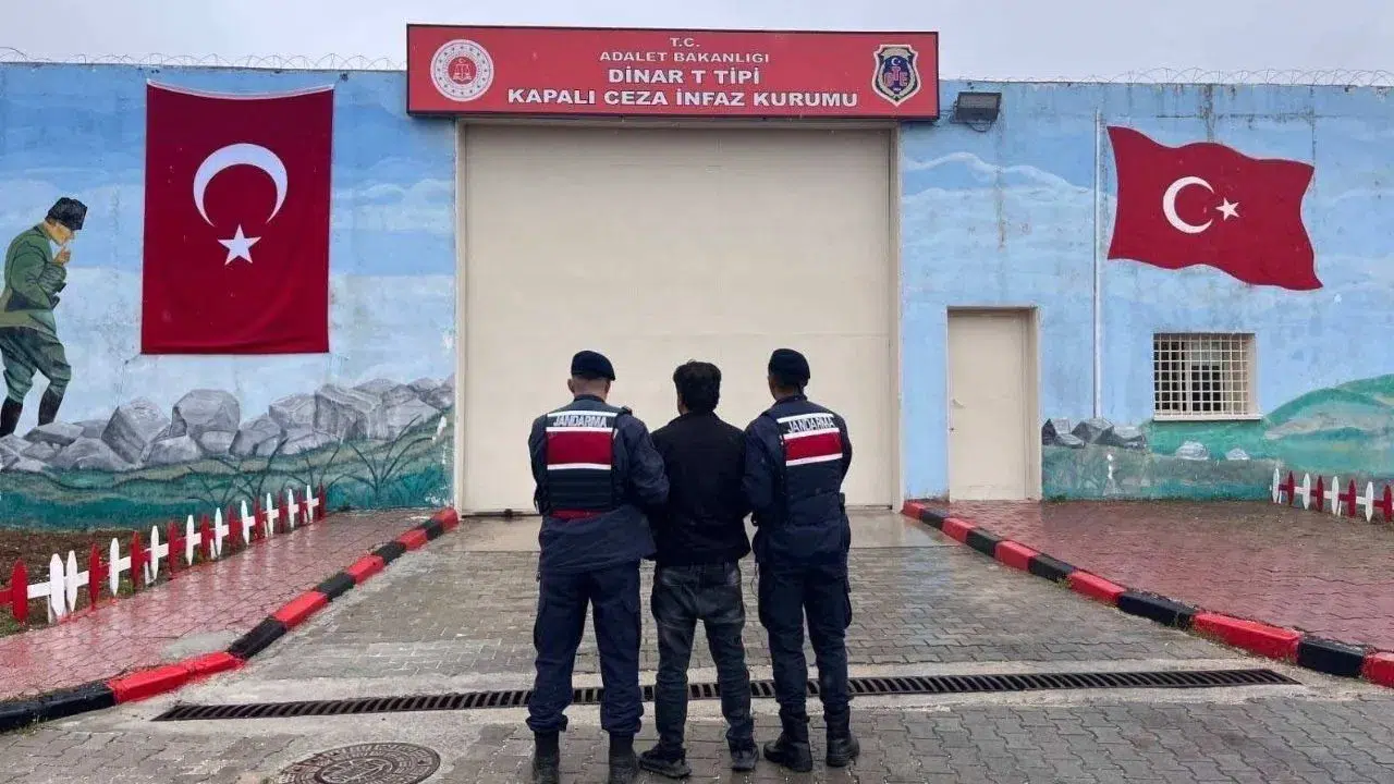 Afyonkarahisar'da jandarma göz açtırmadı : 34 şüpheli yakalandı