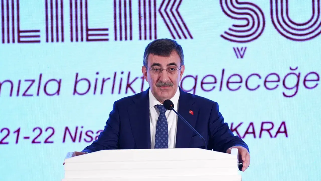 Cevdet Yılmaz 2. Yaşlılık Şurası'nda duyurdu : Uzun Süreli Bakım Sigortası Sistemi geliyor