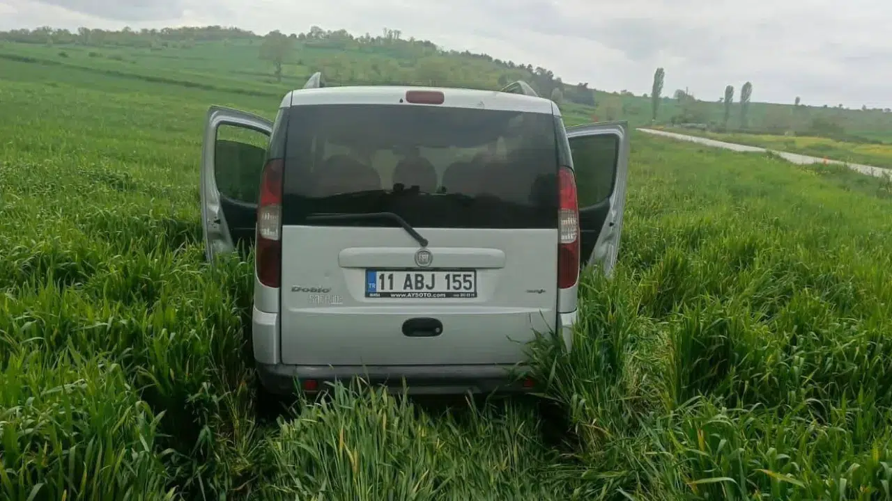 Bilecik'te trafik kazası : Sürücü hayatını kaybetti