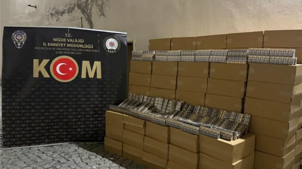 Niğde'de kaçakçılık operasyonu : 50 bin paket sigara yakalandı