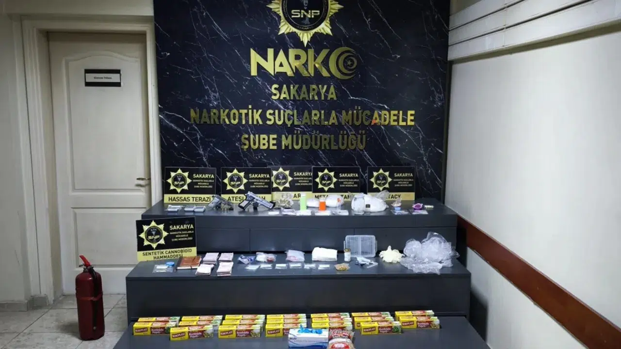Sakarya merkezli 2 ilde uyuşturucu operasyonu : 5 tutuklu