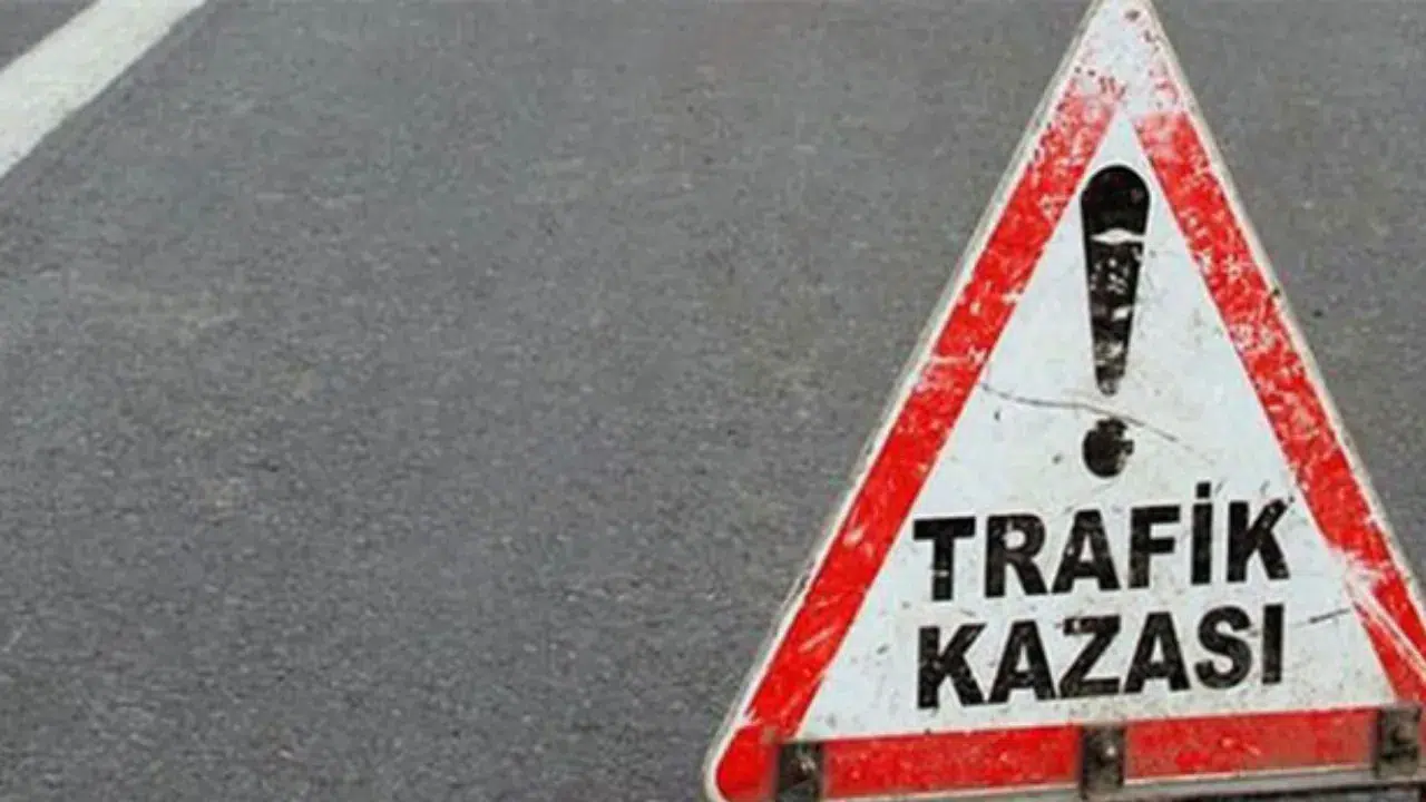 Avcılar'da kaza : Motosikletli bariyerlere sıkıştı
