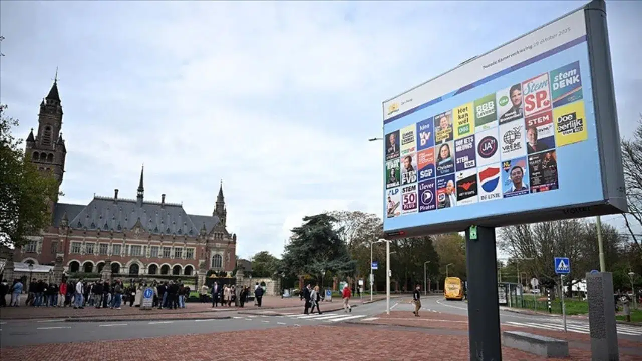 Amsterdam'da radikal karar : Et ve yakıt reklamları yasaklandı ! İşte sebebi