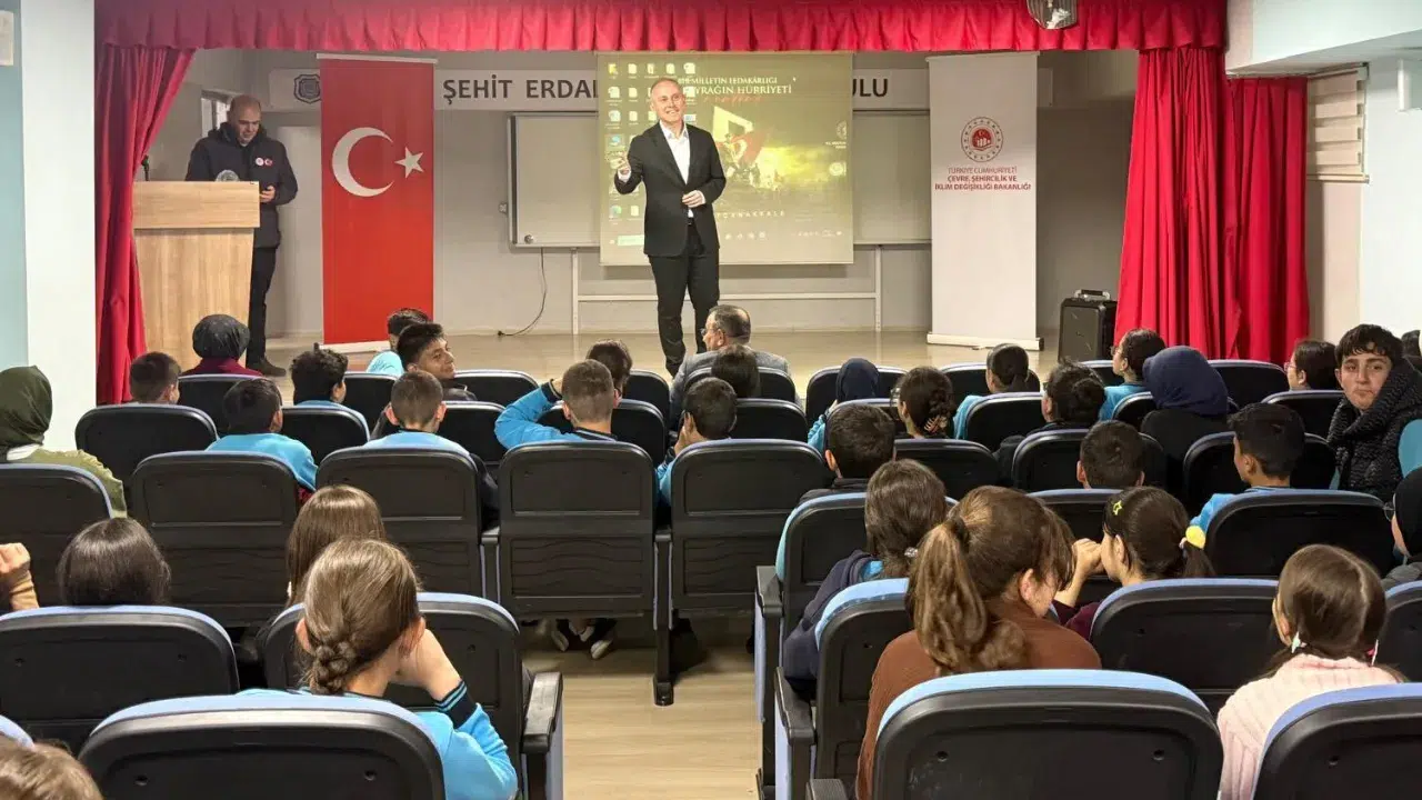 Bayburt'ta ortaokul öğrencilerine sıfır atık ve çevre eğitimi verildi