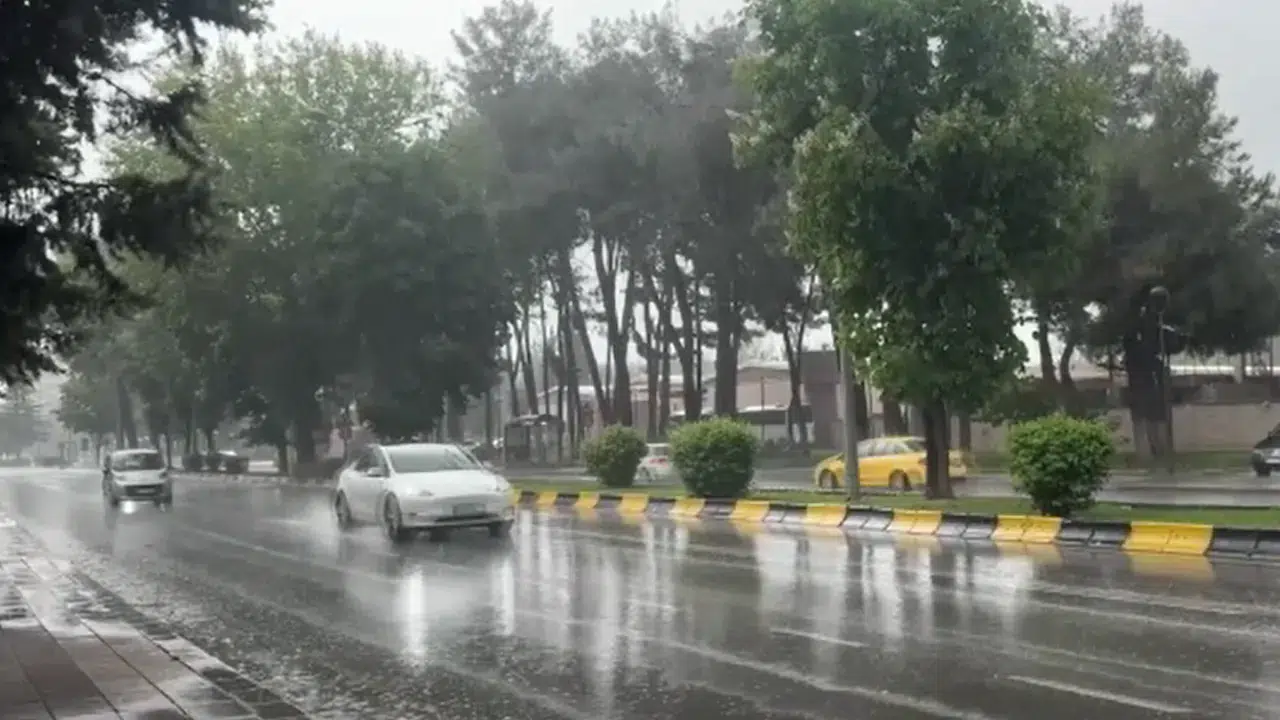 Gaziantep'te sağanak : Sürücüler zor anlar yaşadı