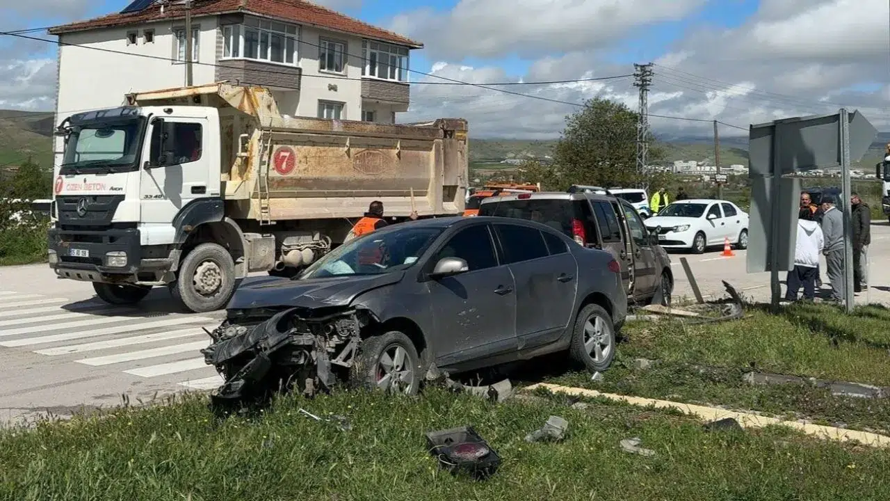 Amasya Suluova'da trafik kazası : 1 kişi yaralandı