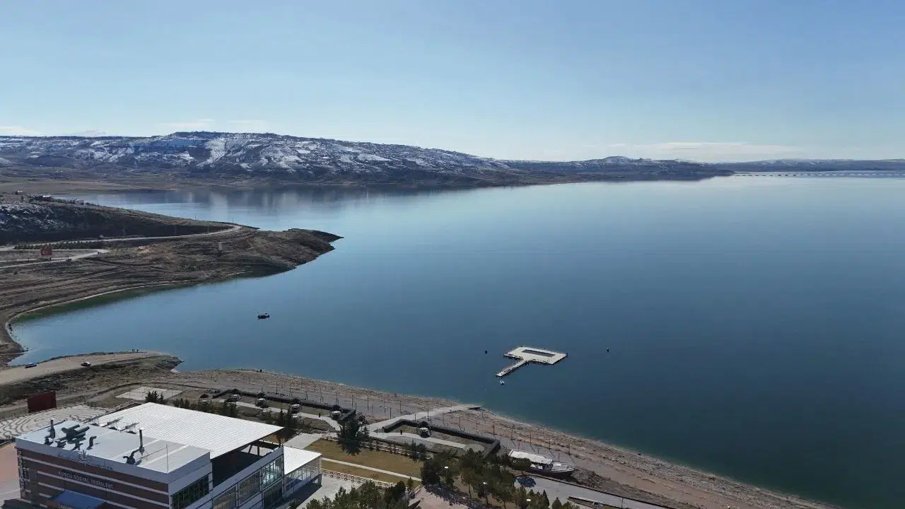 Yamula Barajı’nda su seviyesi 4 kat arttı : Eski köyler yeniden sular altında