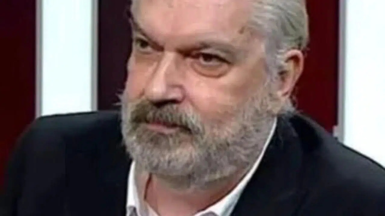 Hakan Bayrakçı kimdir, kaç yaşında, nereli ve mesleği nedir? Evli mi, çocuğu var mı?