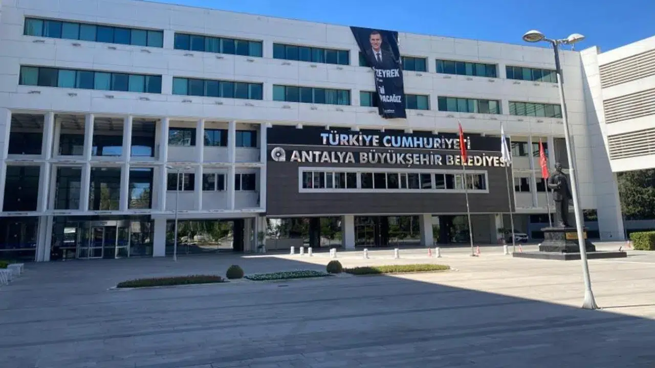 Antalya Büyükşehir Belediyesi'nde yeni dalga operasyon : 25 gözaltı