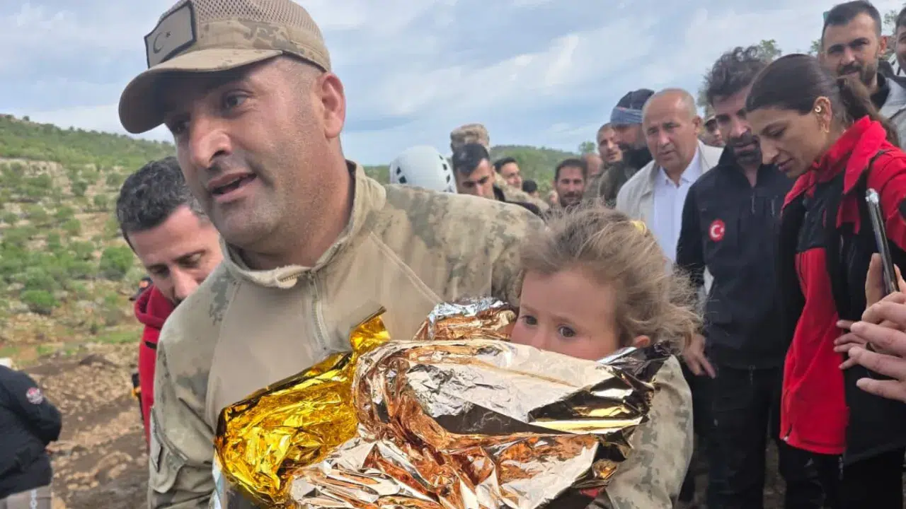 Batman'da kaybolan 2,5 yaşında Melike sağ olarak bulundu