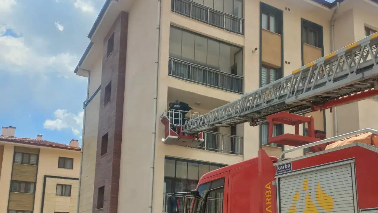 Elazığ'da 74 yaşındaki yaşlı kadın evinde ölü bulundu