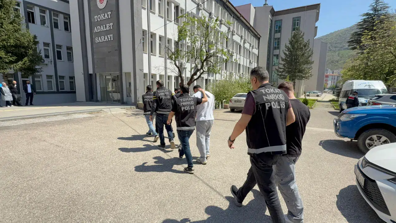 Tokat'ta uyuşturucu operasyonu : 2 şüpheli tutuklandı