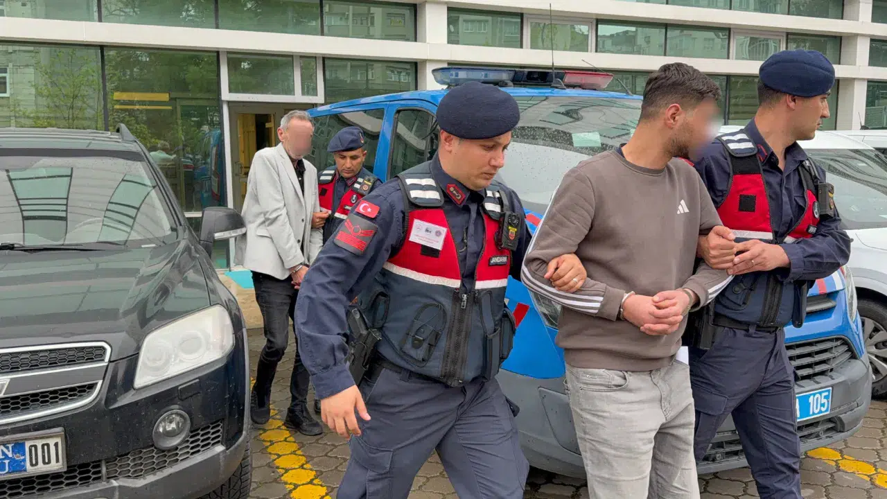 Samsun Tekkeköy'de jandarmadan uyuşturucu operasyonu : 2 kişi tutuklandı