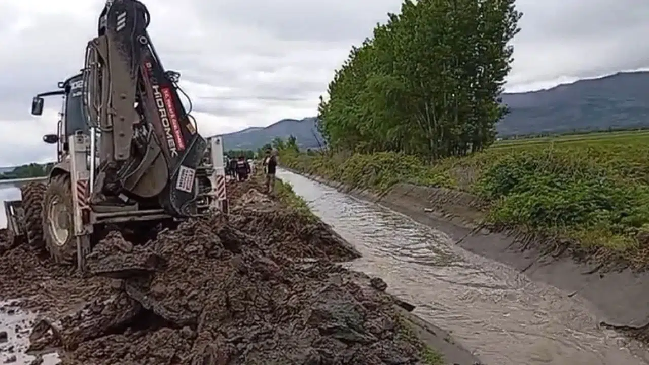 Tokat'ta sağanak sonrası taşkın felaketi : Tarım arazileri sular altında kaldı