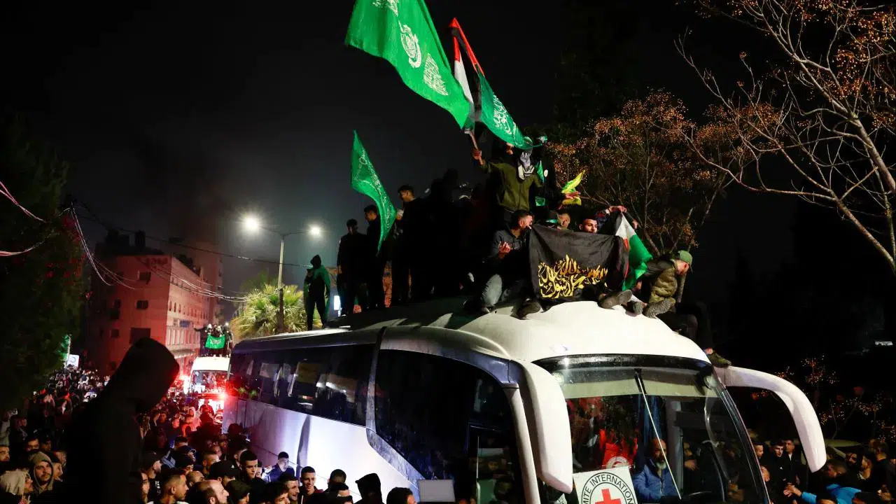 İsrail'in serbest bıraktığı 5 Filistinli esir Gazze'ye döndü